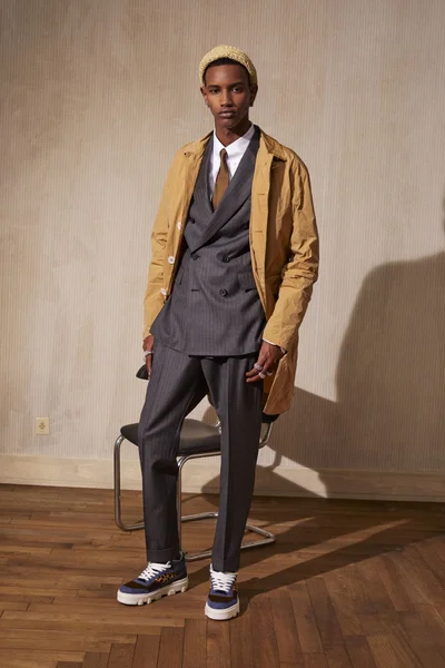 Look 57